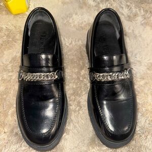 Yetter Black Chain Loafers – Women’s 8 — $20